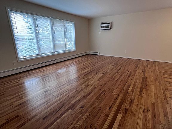4th image of 1 Canella Ct Floor 2