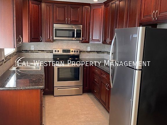 4th image of 141 Warren Dr APT 3