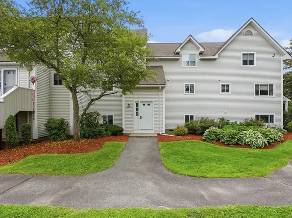 100 Merrimack Ave APT 117, Dracut, MA 01826