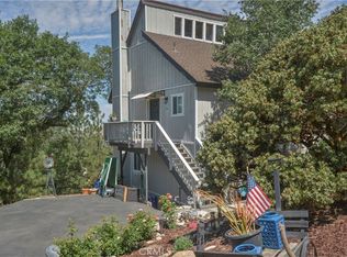 28826 Banff Dr, Lake Arrowhead, CA 92352