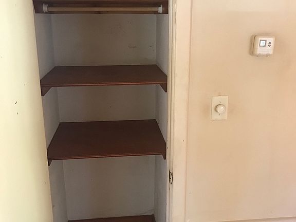 4th image of 1722 Pine Ave
