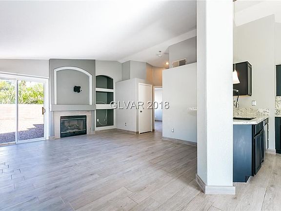 5th image of 8385 Yamhill St