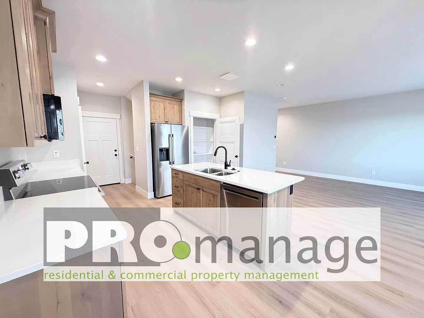 *NEW* Townhome with attached garage — Photo 3