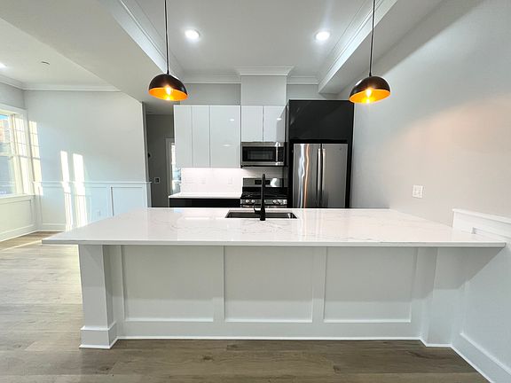5th image of 115-117 Thurston St #D