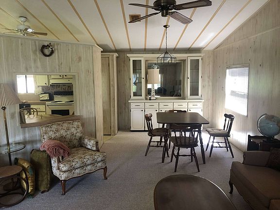 4th image of 111 Country Ln