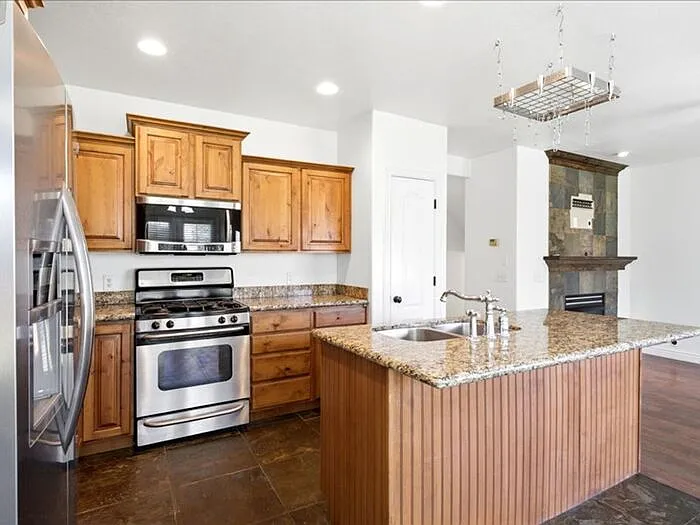 2113 E Glamis Ct — Photo 11