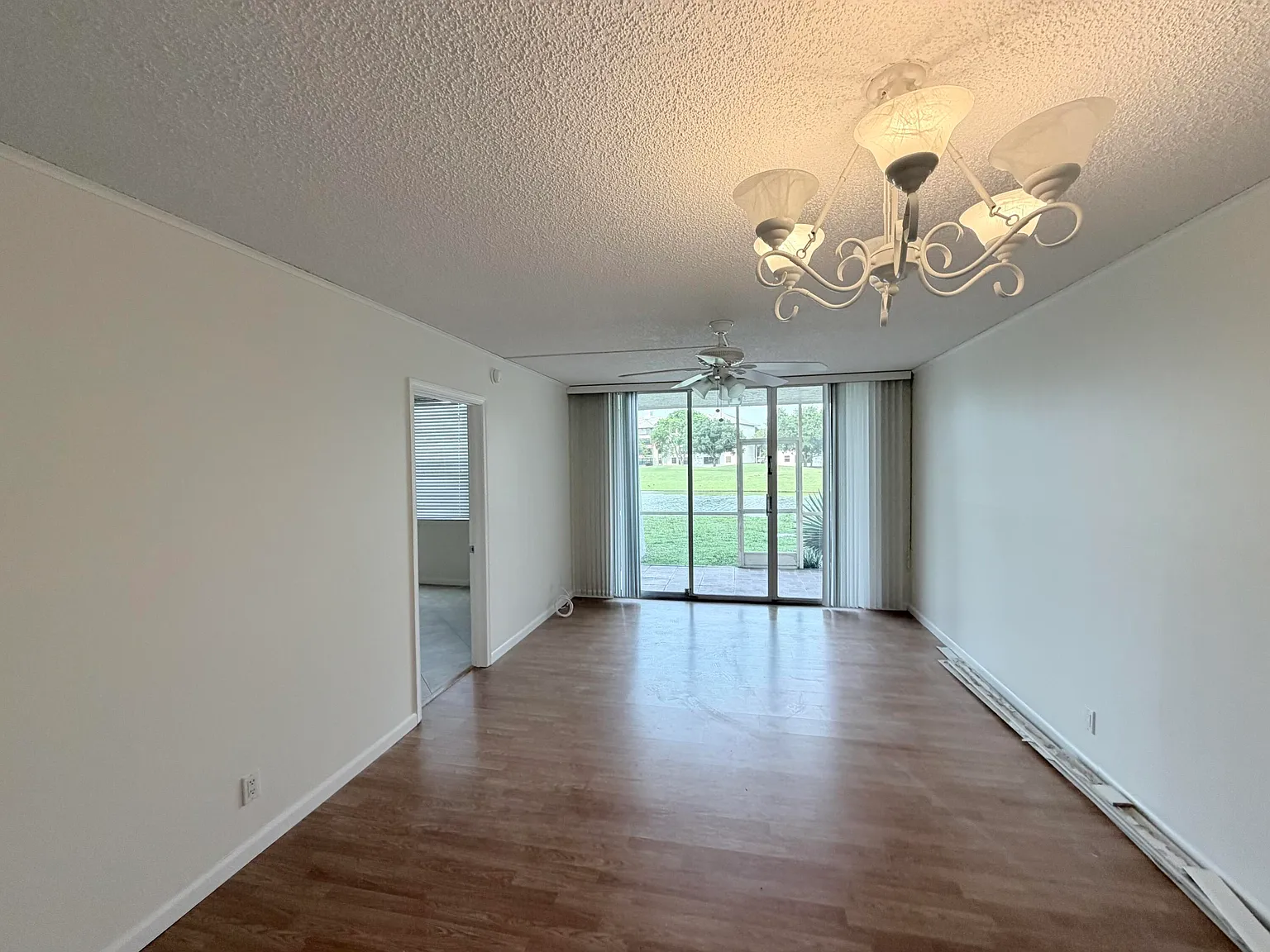 2 bed, 2.0 bath, 970 sqft, $1,850 — Photo 4