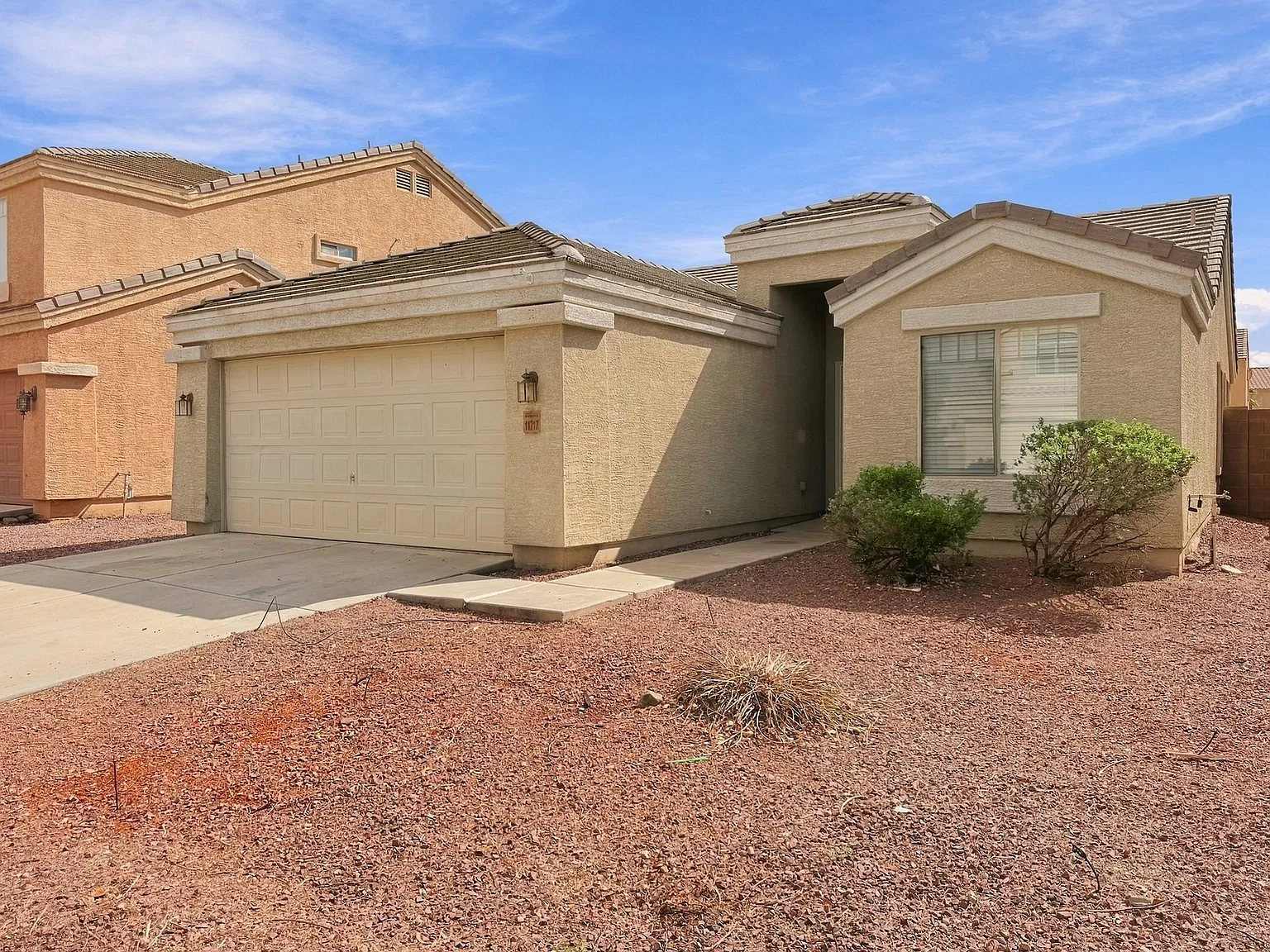 3 bed, 1308 sqft, $1,895 — Photo 1