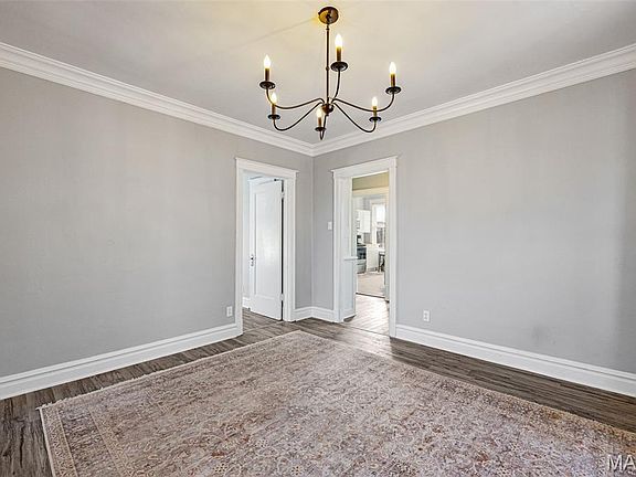 4th image of 4990 Tholozan Ave