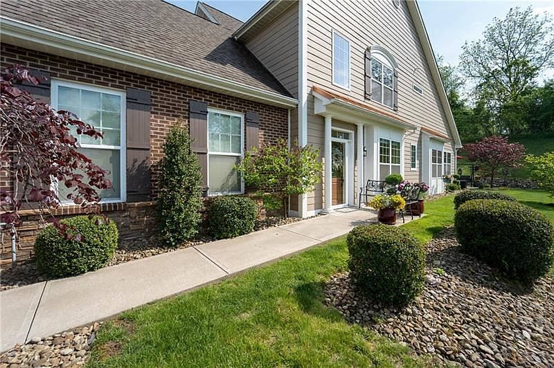 1st image of 3011 Park View Ct