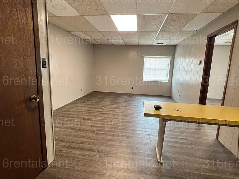 111 W Pine — Photo 1