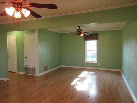2nd image of 560 Wilbanks Dr