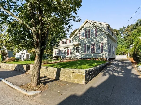 31 Pond St, Stoneham, MA 02180