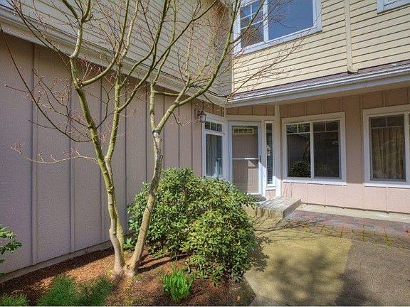 2nd image of 15854 NE 92nd Way