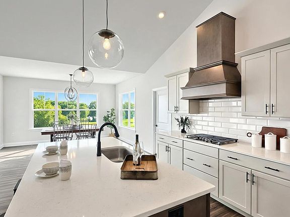 7th image of this home