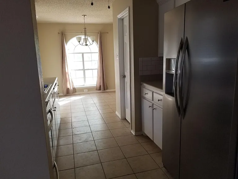 903 Ironton Dr — Photo 4
