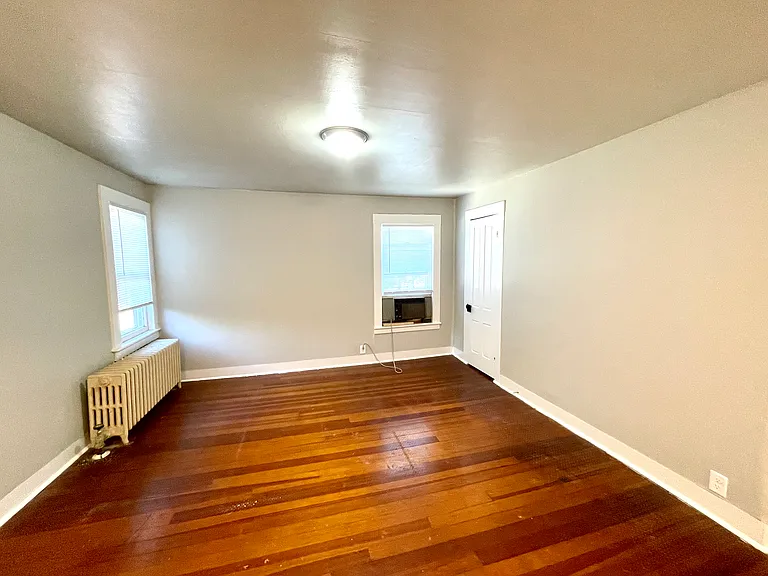 516 S Pleasant St #3 — Photo 9