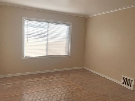 2nd image of 271 Saint Charles Ave