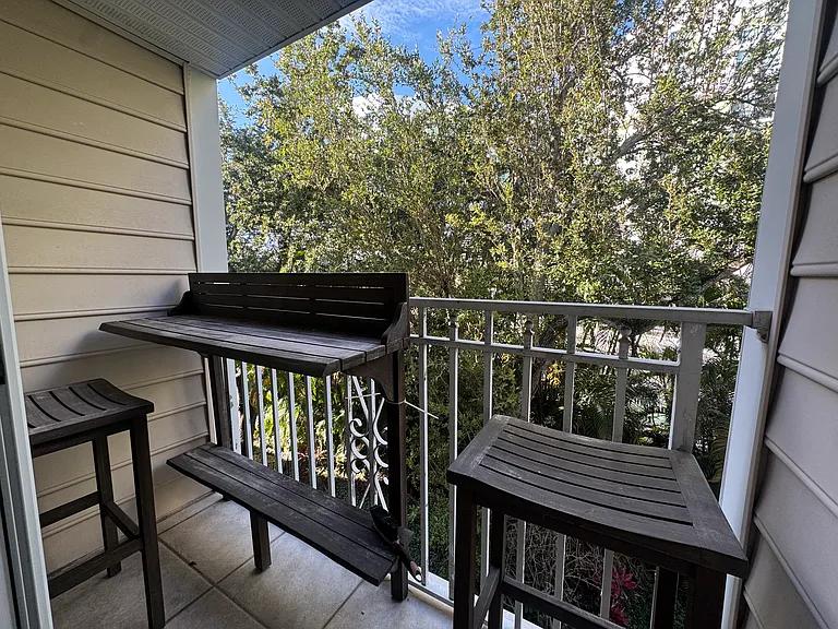 454 SW 5th Ave — Photo 10