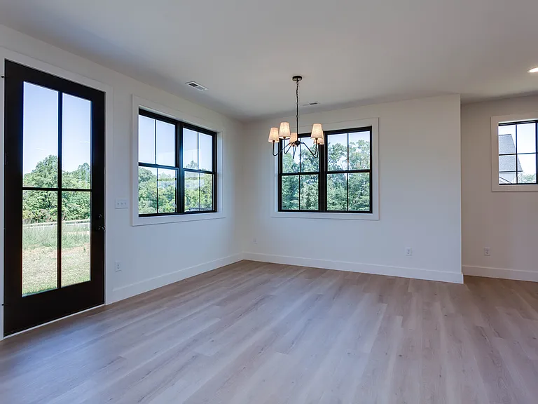 91 Willow Creek Dr — Photo 11
