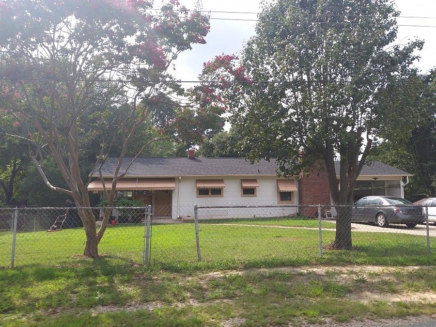 1st image of 300 Eastway Ave