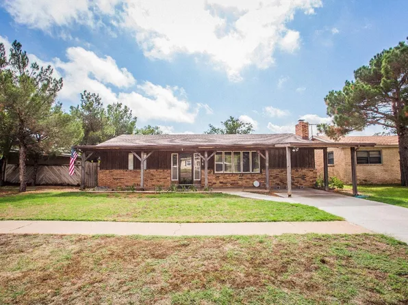 414 Pine St, Levelland, TX 79336