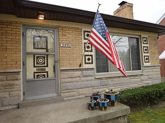 3rd image of 3891 Mantell Ave