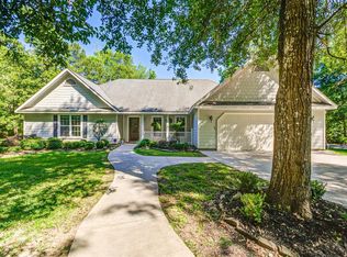 9850 Ramzi Dr, Conroe, TX 77303