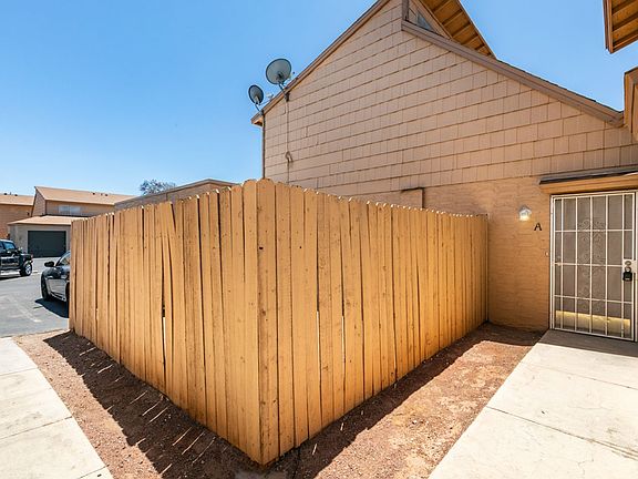 4th image of 5247 Garden Ln APT A
