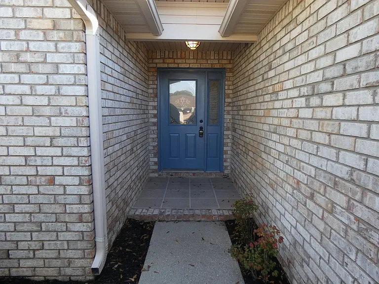 4734 Autumndale Dr — Photo 3