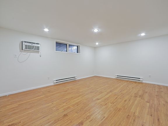 5th image of 17-19 Manhattan Pl