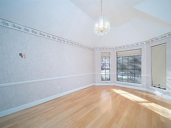 4th image of 3451 Amphora Cir