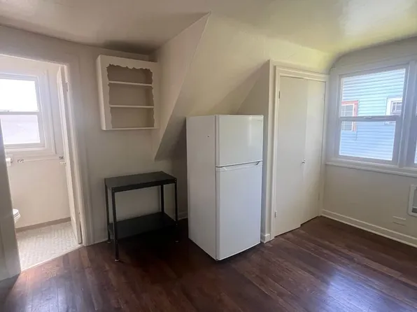 430 W 12th Ave APT 4, Eugene, OR 97401