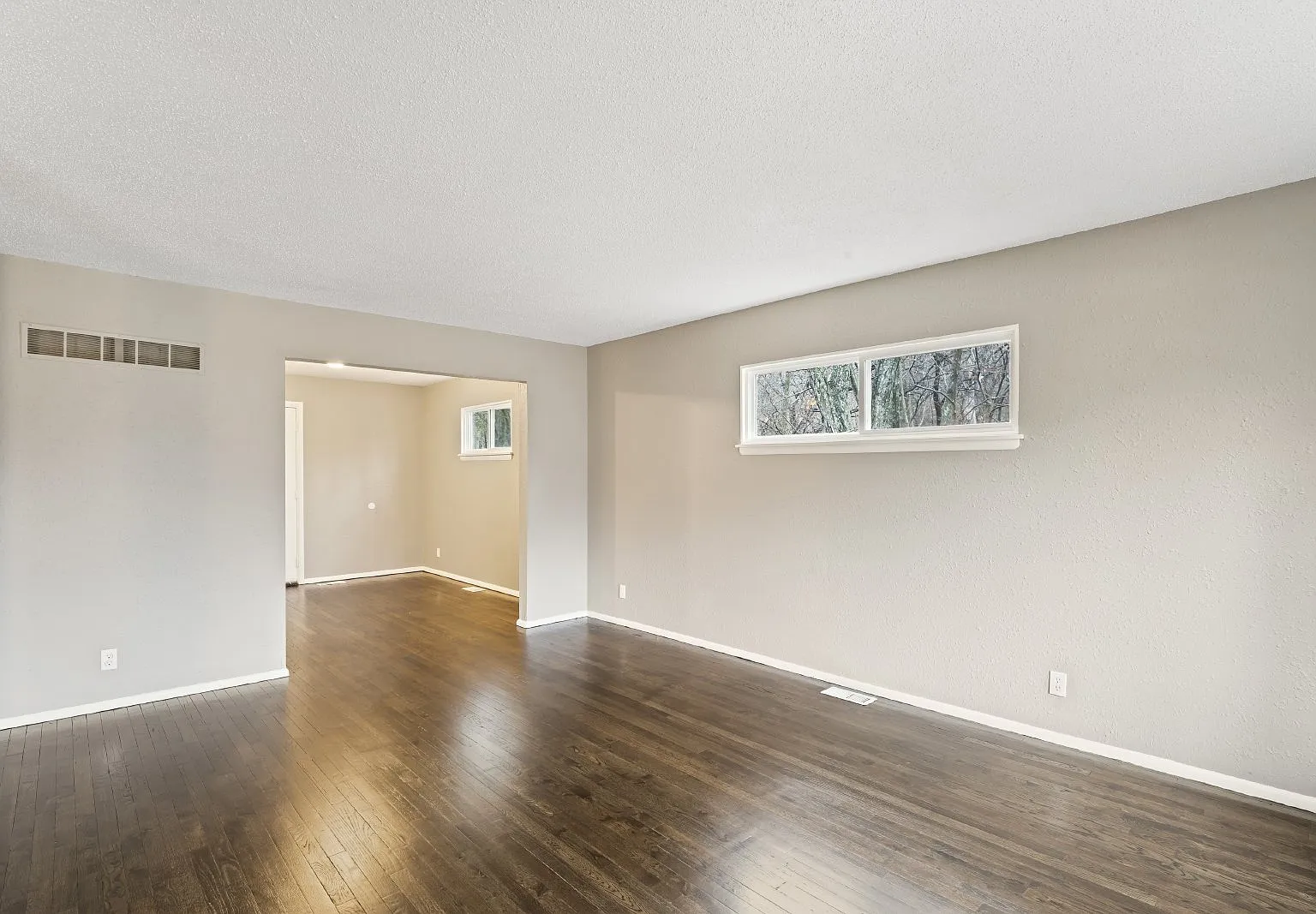 3 bed, 2.0 bath, 1186 sqft, $1,795 — Photo 4