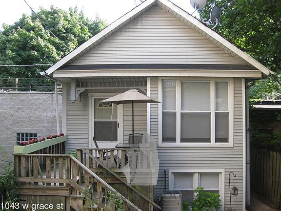 3rd image of 1043 W Grace St #1213
