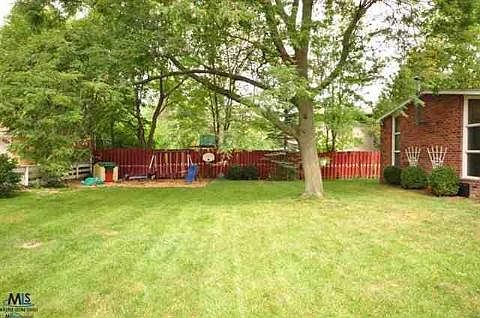 4th image of 32021 Waltham Dr