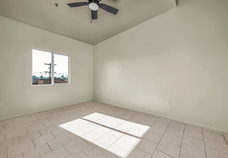 5869 S Figueroa St #D — Photo 9