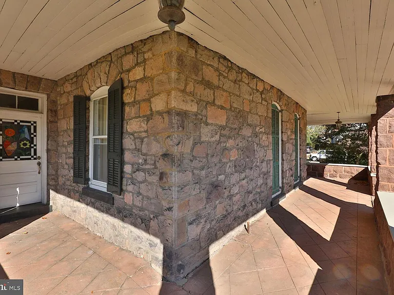 112 Bryn Mawr Ave — Photo 4