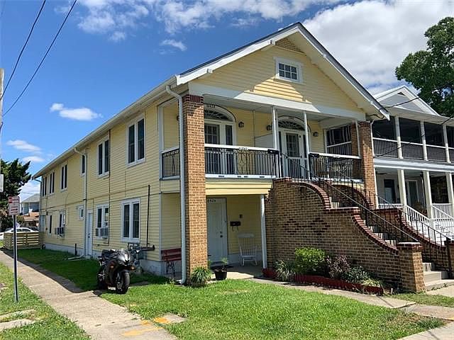 1st image of 1842 Moss St APT A