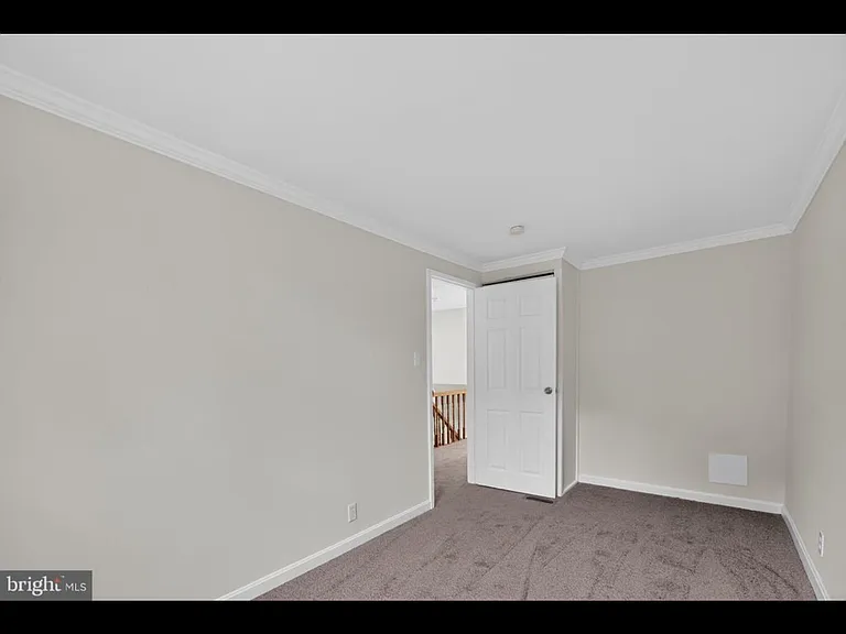 911 Imperial Ct — Photo 10