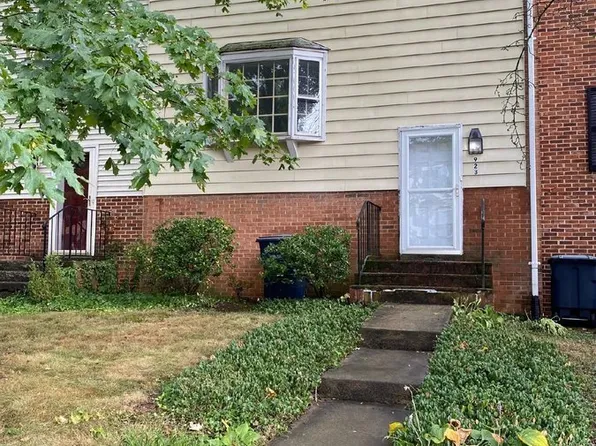 923 Meadowlark Dr, Harrisonburg, VA 22802