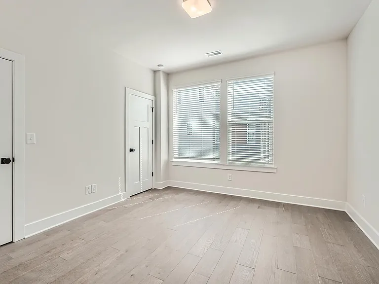 6012 Irwins Branch Dr — Photo 9