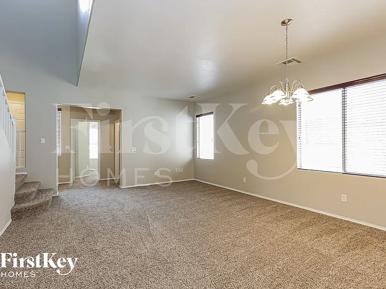 4340 Laguna Garden Ave N — Photo 5