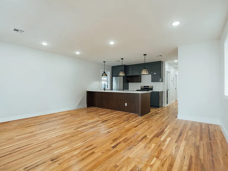 88 Hollywood Ave #2 — Photo 4