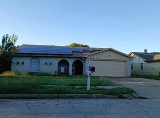 1820 Briar Meadow Dr, Arlington, TX 76014