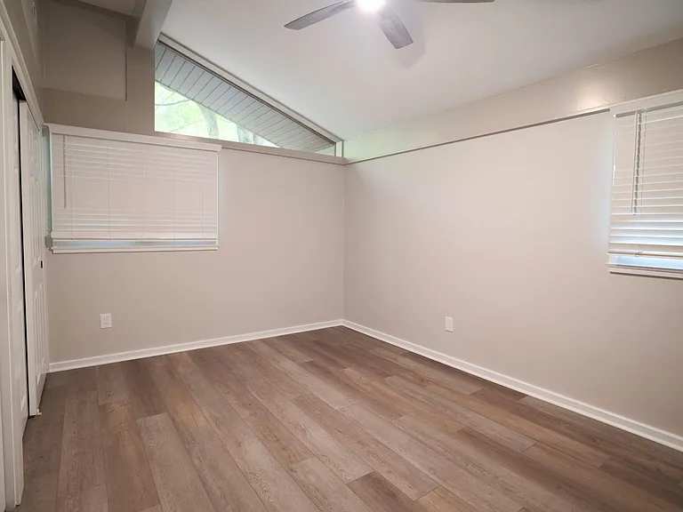 114 Lewis Rd — Photo 12