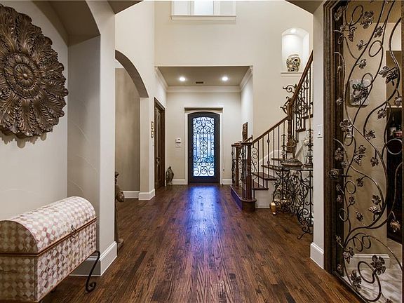 3rd image of 6108 Jacqueline Dr