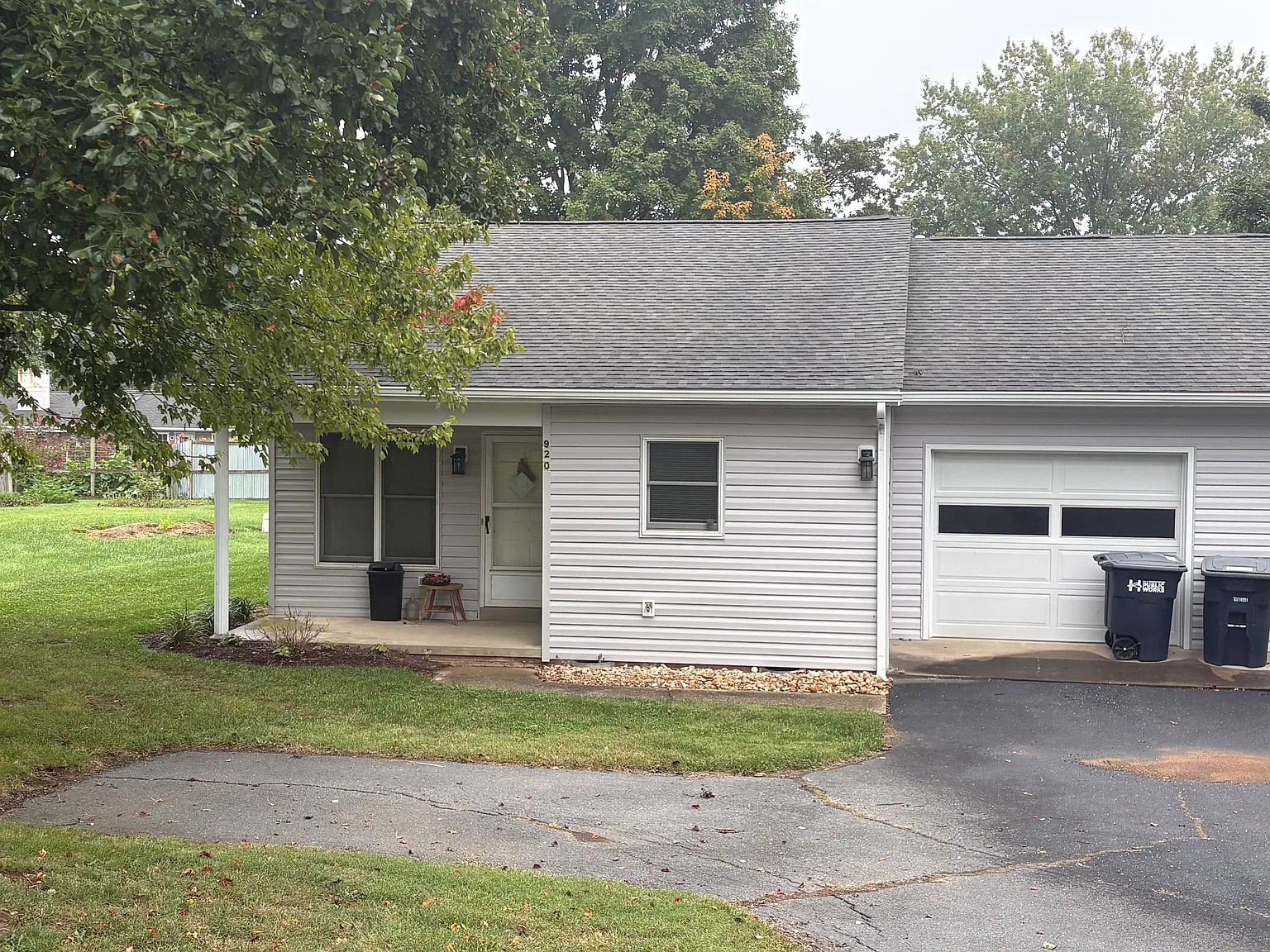 2 bed, 1200 sqft, $1,500 — Photo 3