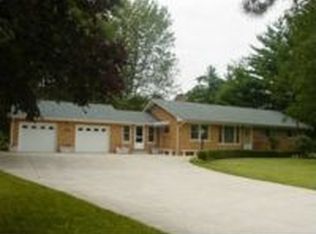 6742 Palms Rd, Fair Haven, MI 48023