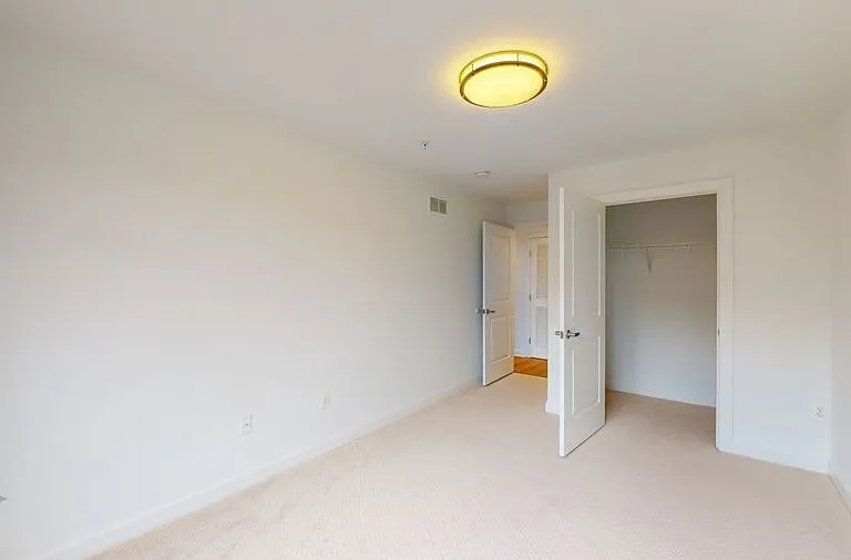 1115 H St NE #303 — Photo 36